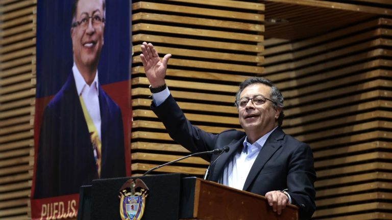 «¿Jueces por voto popular? La propuesta de Petro que enciende el debate en Colombia ⚖️🔥»