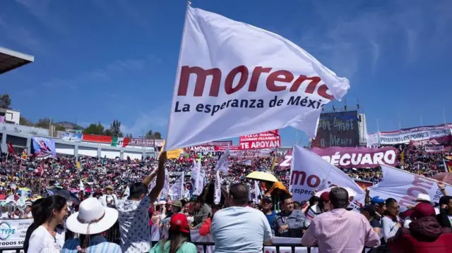 Principios en Acción: El Desafío del Decálogo de Morena