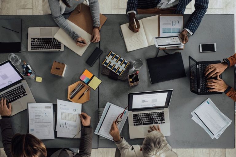 El impacto de las plataformas digitales en el mundo.