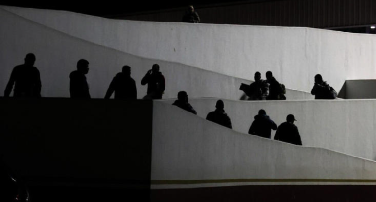 Los Primeros Deportados de las Redadas de Trump Arriban a Tijuana