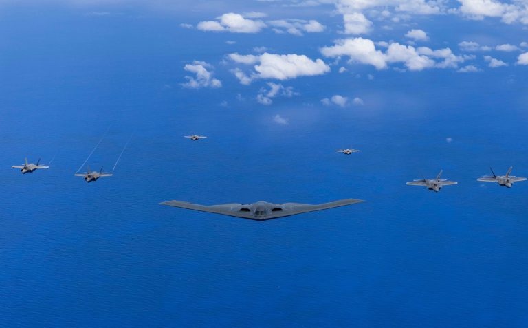 Escalada en Medio Oriente: Supuestos Ataques Estadounidenses Sacuden Instalaciones Nucleares Iraníes