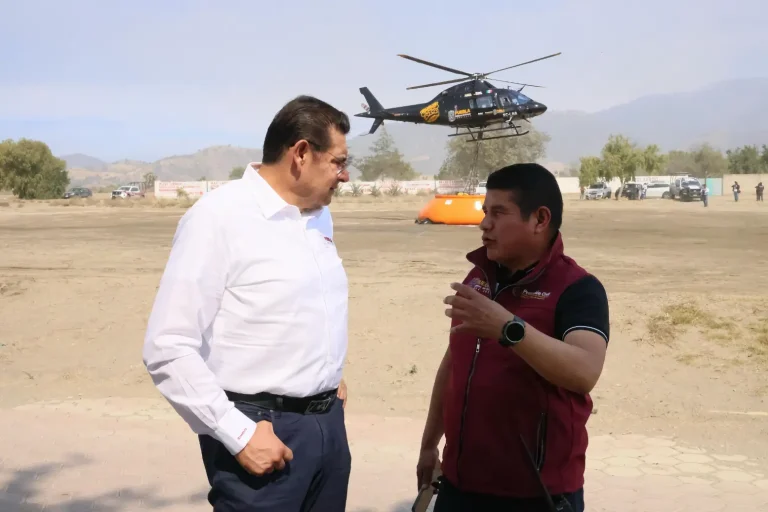 Helicóptero de Armenta realizó 15 vuelos a CDMX en un mes, ocho sin explicación