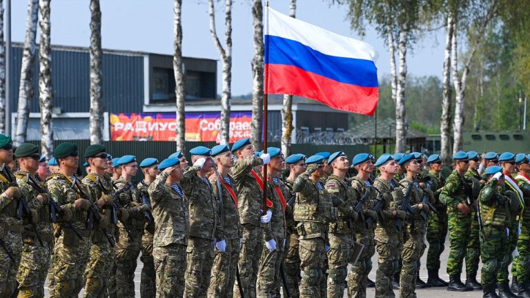 Zapad-2025: La Defensa del Oeste es Ofensiva y No Pide Permiso