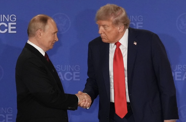 Trump y Putin sostienen llamada “larga” en vísperas de la visita de Zelensky a la Casa Blanca