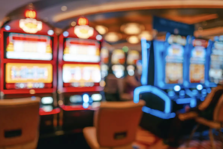 Hacienda bloquea 13 casinos por lavado de dinero