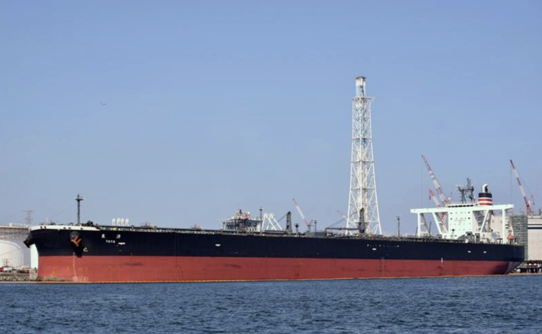 Trump ordena decomiso de buque cargado con crudo venezolano