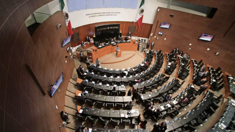 Senado aprueba reforma para eliminar “pensiones doradas” en organismos públicos
