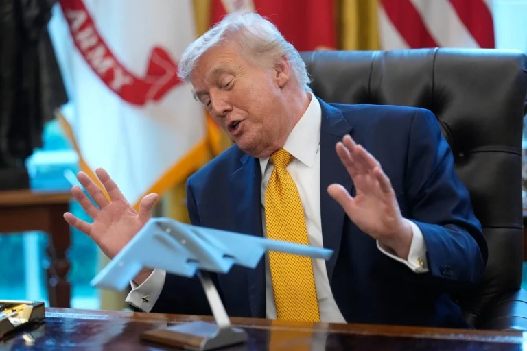 Renuncia asesor antiterrorismo de Trump; cuestiona guerra con Irán